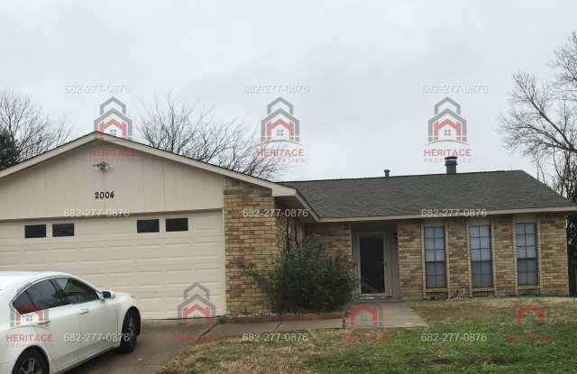 2004 Newbury Drive - 2004 Newbury Drive, Arlington, TX 76014
