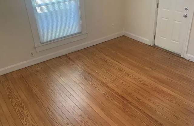 308 S. Madison St photos photos