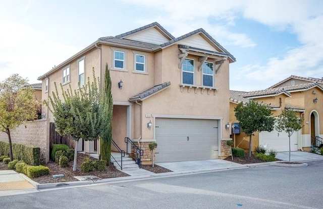 Beautiful 3 Bedroom Home in Clovis, CA Gallery 1