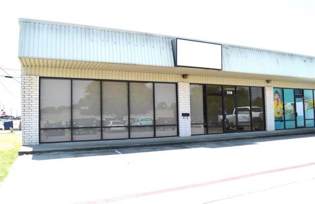 318 E Nash Street Gallery 4