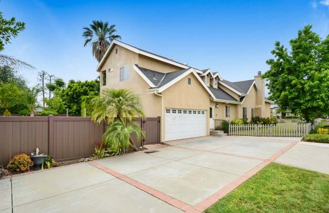 Gorgeous 3,000+ sq ft home in Glendora with Pool! Gallery 3
