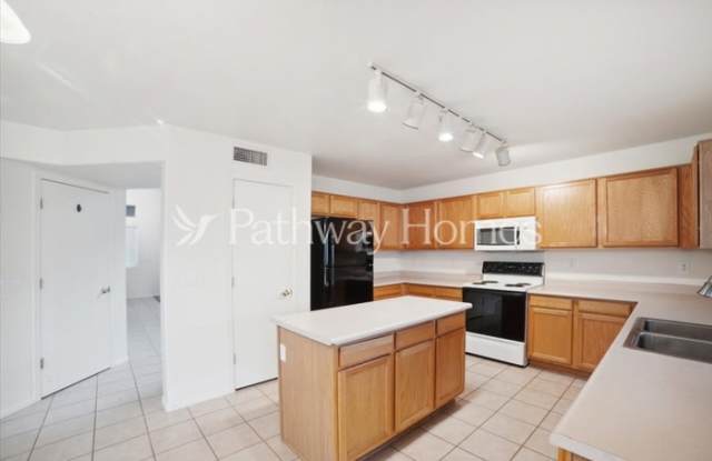11781 West Overlin Lane Gallery 4