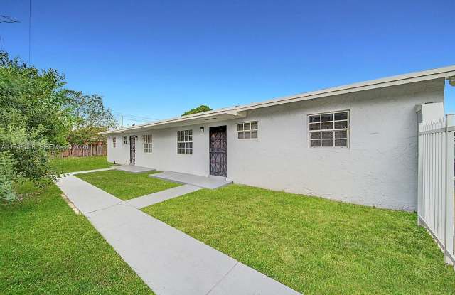 19110 NW 36th Ave photos photos