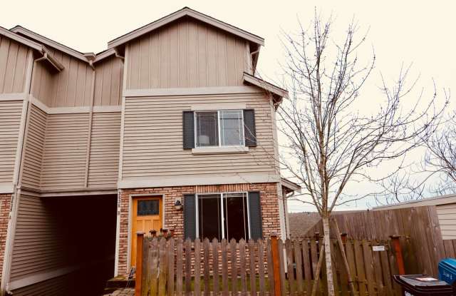 3 Bedroom 2.5 Bath Queen Anne Townhome photos photos