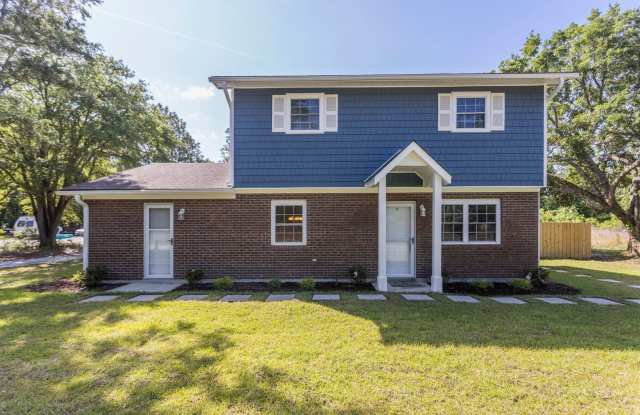 Renovated 4 bed 2 bath home in Leland photos photos