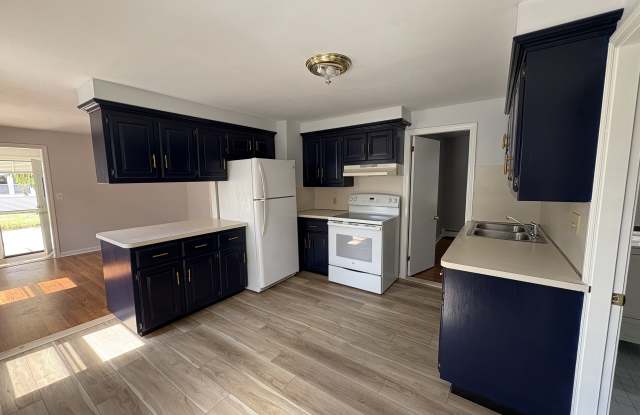 63 Bates Avenue photos photos