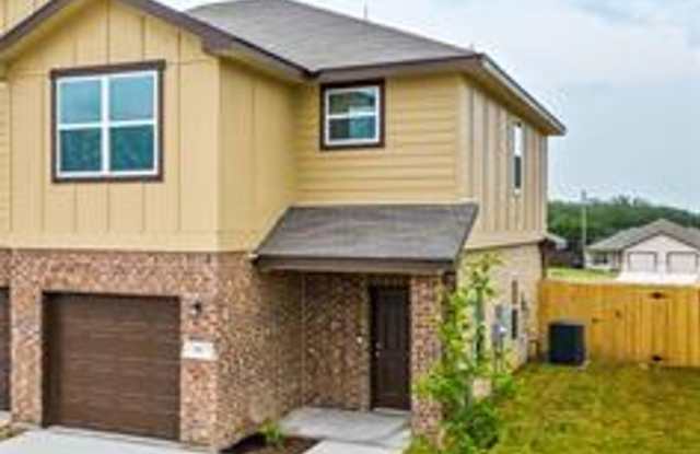 3 bedroom 2.5 bathroom townhome! photos photos