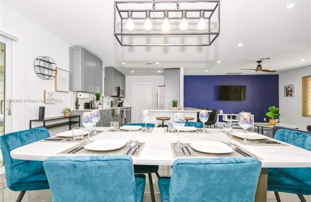 211 SW 7th St - 211 Southwest 7th Street, Hallandale Beach, FL 33009 211 SW 7th St - 211 Southwest 7th Street, Hallandale Beach, FL 33009