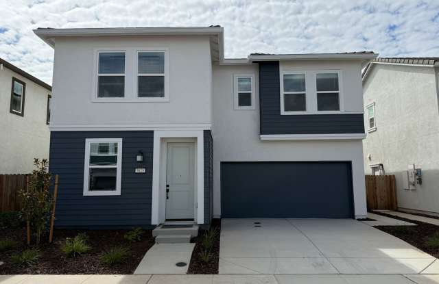 Brand New Westcott Station 4 Bedroom Home with Solar Gallery 1