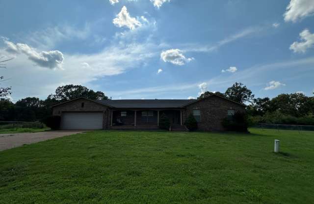 Country Living Close In- Eads, TN 3 BR/2.5 BA photos photos