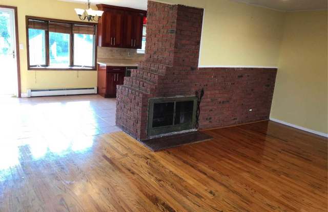 182 Southwood Cir Gallery 3