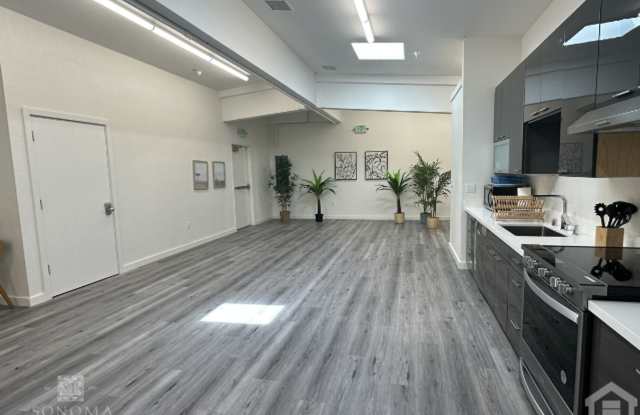 Updated 2BD/1BA Live/Work Loft-Style Apartment! photos photos
