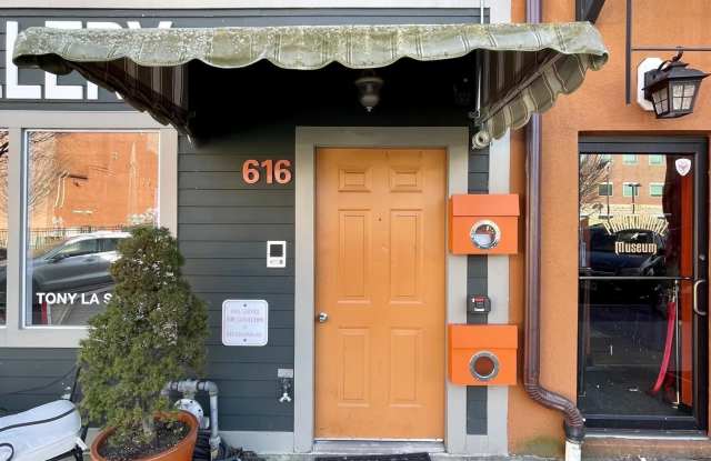 616 Mattison Avenue unit: 2 photos photos