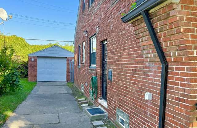 18492 Stansbury Street Gallery 3