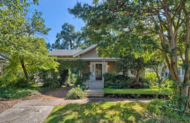 Adorable Bungalow in Highly Sought-After Cottontown – Perfect Student Rental! PRE-LEASING FOR 2026-2027 SCHOOL YEAR photos photos