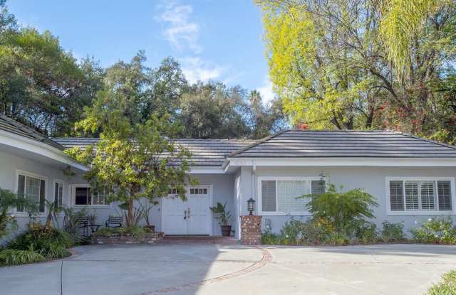 4263 MOONCREST Place Gallery 2
