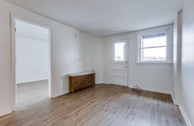 525 Washington Avenue - 5 photos photos