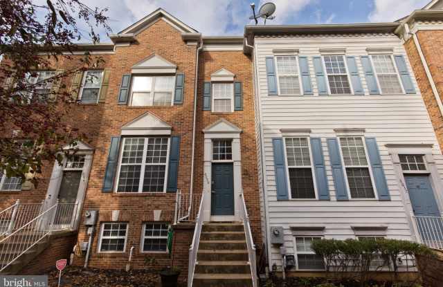 6039 RICKETTS WALK - 6039 Ricketts Walk, Alexandria, VA 22312