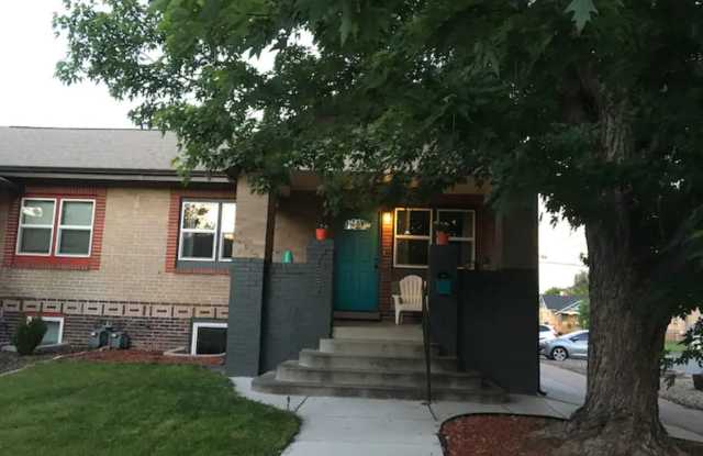 Charming 3BR House in Denver photos photos