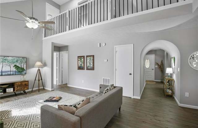 Beautifully Remodeled Home on Large Corner Lot Gallery 3