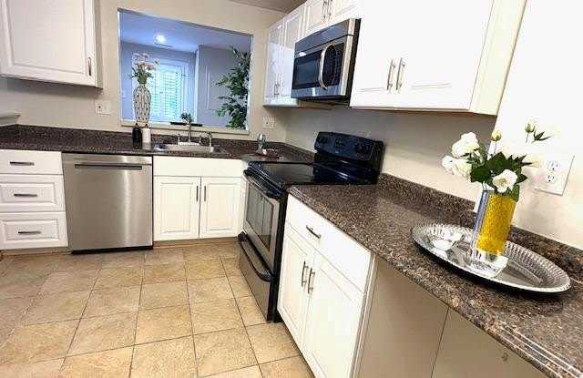 526 PALMTREE Drive photos photos