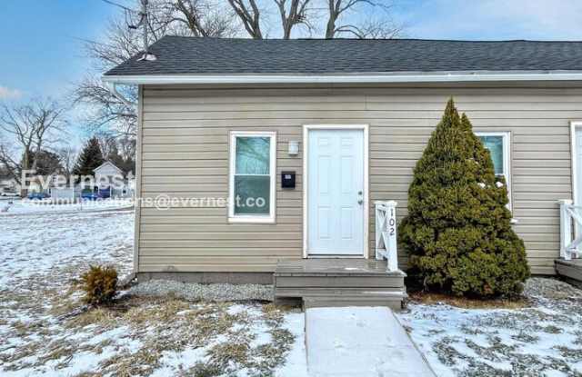 102 Chestnut Street - 102 Chestnut Street, Newark, OH 43055