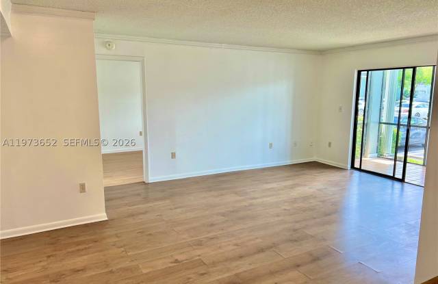 20761 NE 4th Pl photos photos