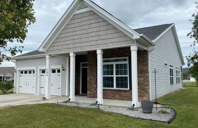 Beautiful 3-Bedroom Home with Lagoon View! - 192 Regiment Street, Hardeeville, SC 29936