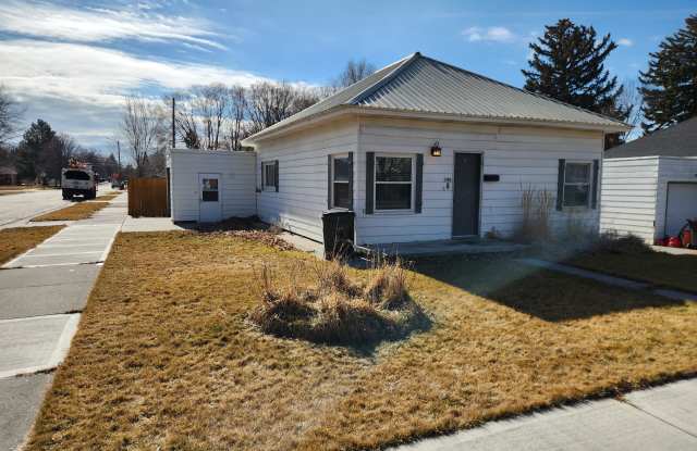 298 E 20th St photos photos