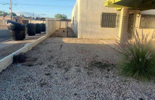 4776 W Via Cynthia Gallery 2