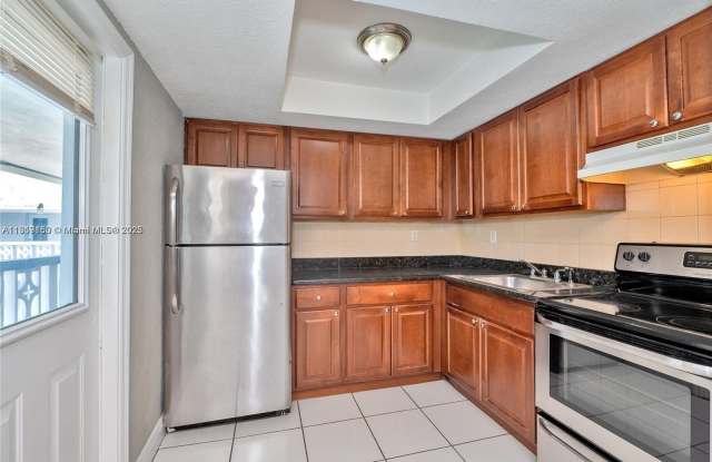626 SW 14th Ave photos photos
