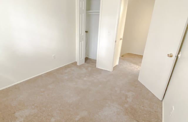 Evergreen Village Apartments & Townhomes Gallery 3