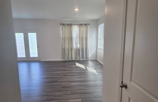 3519 Cardinal Drive Gallery 3