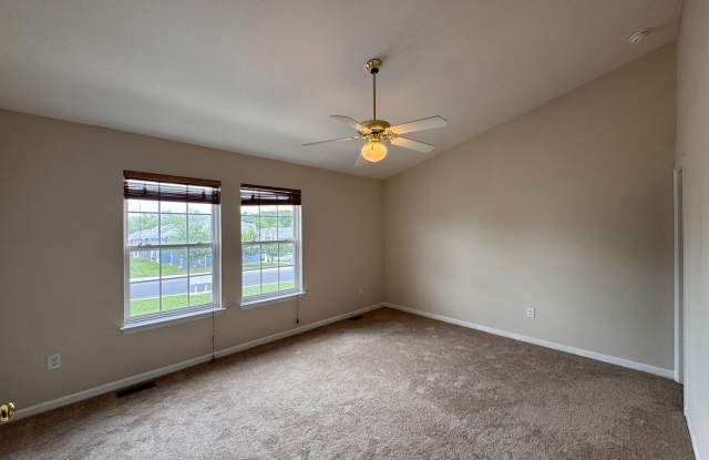 Townhouse for Rent in Beacon Hill Gallery 4