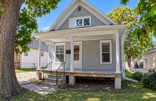 2-Bedroom / 1-Bath Single-Family Home Near UNL with Oversized Two-Car Garage Gallery 1