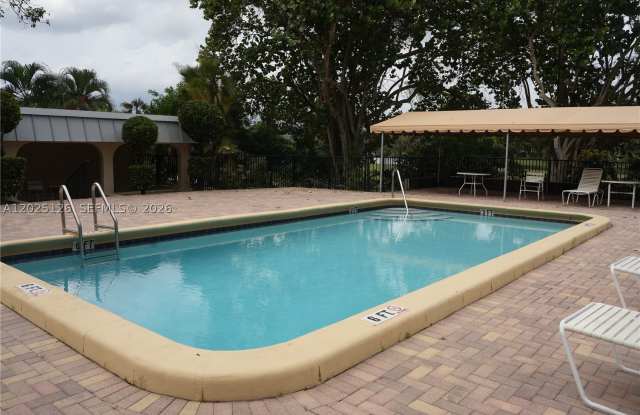 6001 N Falls Cir Dr Gallery 3
