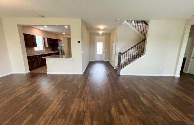 214 HERITAGE OAKS DR Gallery 4