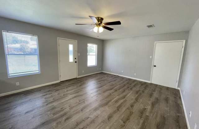 103 E Granite Gallery 3