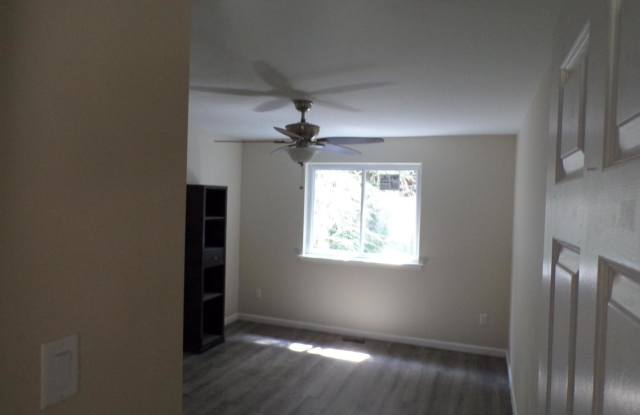 634 VALLEY STREAM CIRCLE Gallery 3