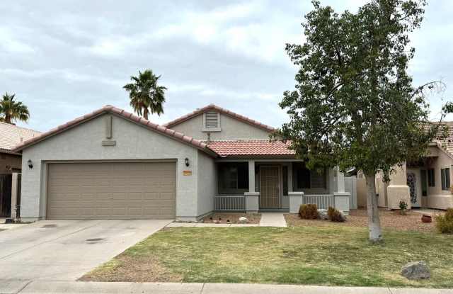 3 bedroom plus den, 2 bath, on the golf course in Johnson Ranch! photos photos
