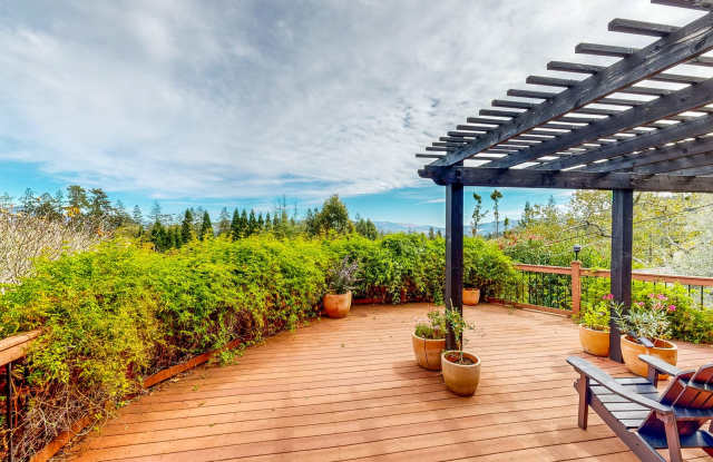Stunning Three Bedroom Two Bath Home With Amazing Views! photos photos Stunning Three Bedroom Two Bath Home With Amazing Views! photos photos