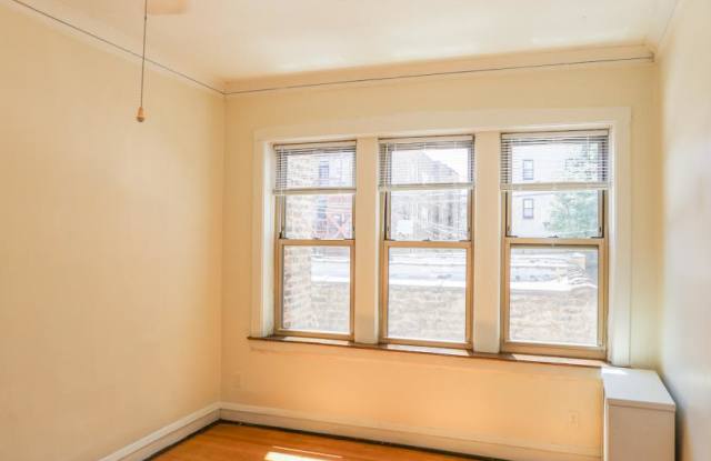 7705 North Sheridan photos photos