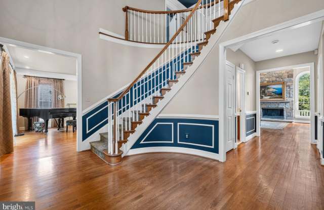 10117 MEYER POINT Terrace Gallery 4