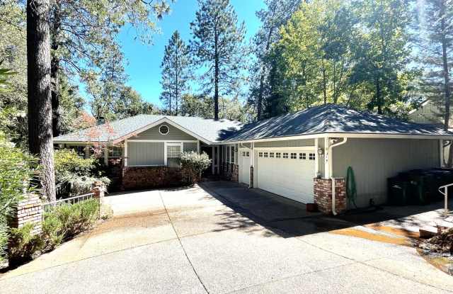 3 bedroom, 2 bath home in Lake Wildwood, Penn Valley, CA 95946 photos photos
