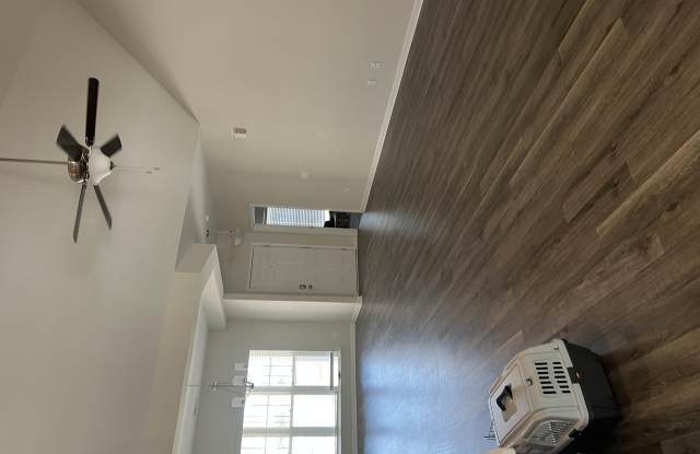 181 Acorn Drive Gallery 2