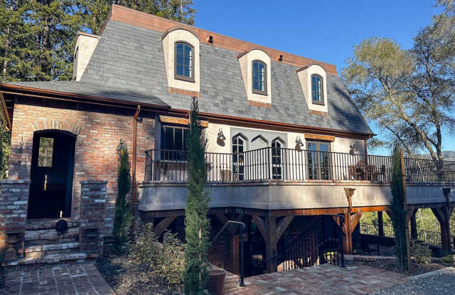 Architecturally Distinct Residence on Private European-Inspired lot Gallery 1