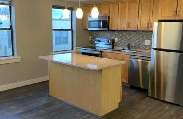 210 OAKWOOD Street SE unit: 308 photos photos