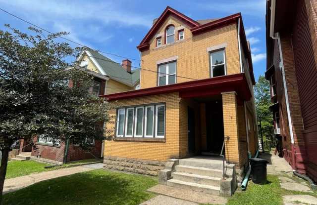 1st Fl 2 Bed/1 Bath Wilkinsburg Unit photos photos
