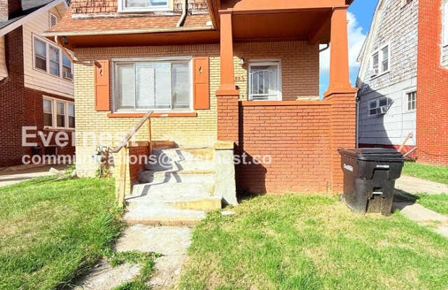 14393 Strathmoor Street photos photos