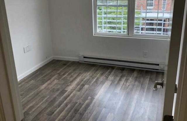 2043 Bathgate Avenue Gallery 4